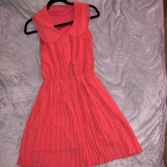 Coral dress - Picture 1 of 3